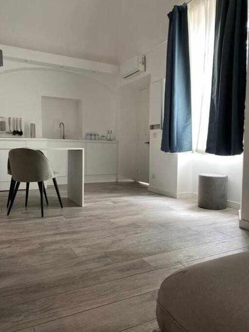 Soggiorno Tra Storia E Design La Domus Ercolano Luaran gambar